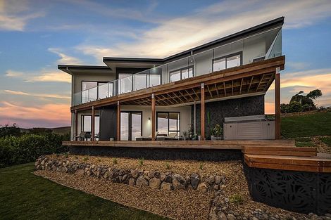 Photo of property in 14 Pennine Way, Huntsbury, Christchurch, 8022