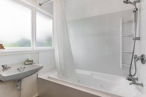 Photo of property in 1 Derby Place, Cannons Creek, Porirua, 5024