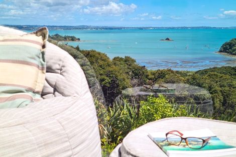 Photo of property in 50 Carsons Road, Waiheke Island, 1971