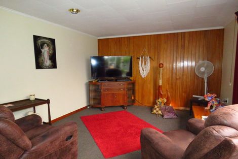 Photo of property in 30 Henley Street, Westport, 7825