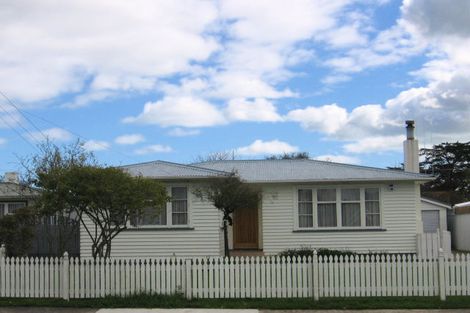 Photo of property in 19 Clyde Street, Levin, 5510