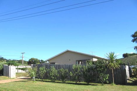 Photo of property in 1 Totara Road, Onetangi, Waiheke Island, 1081