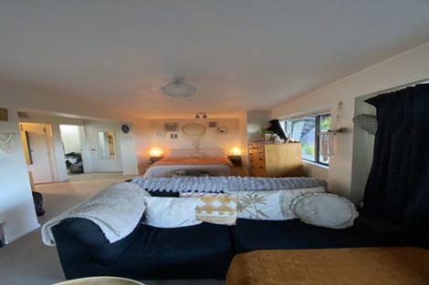 Photo of property in 1/51b Sunset Road, Totara Vale, Auckland, 0632