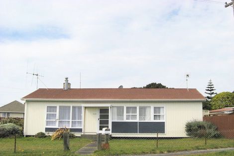 Photo of property in 1 Kauri Street, Gonville, Whanganui, 4501