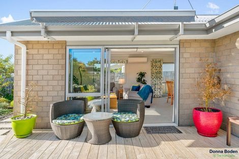 Photo of property in 9 Hogan Street, Pukekohe, 2120