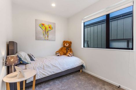 Photo of property in 21 Toanga Place, Mount Wellington, Auckland, 1062
