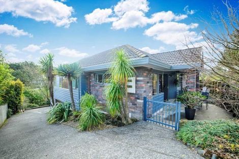Photo of property in 17 Bayside Drive, Browns Bay, Auckland, 0630