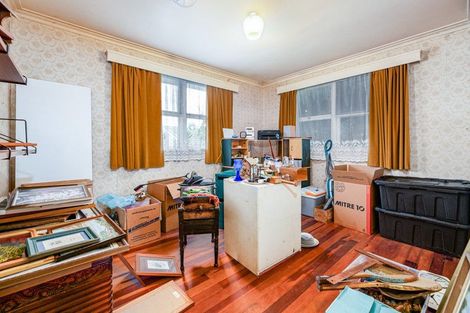 Photo of property in 98 Wharf Road, Te Atatu Peninsula, Auckland, 0610