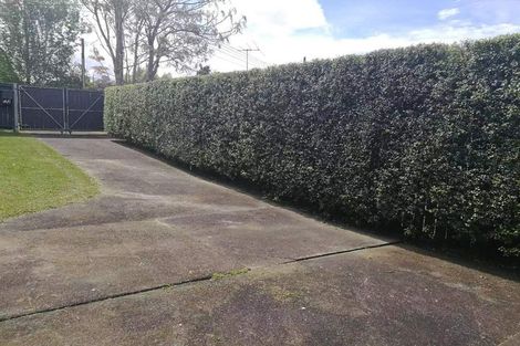 Photo of property in 61 Eastglen Road, Glen Eden, Auckland, 0602