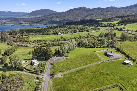 Photo of property in 66 Parerohi Grove, Kuratau, Turangi, 3381