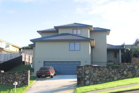 Photo of property in 10 Chieftain Rise, Goodwood Heights, Auckland, 2105