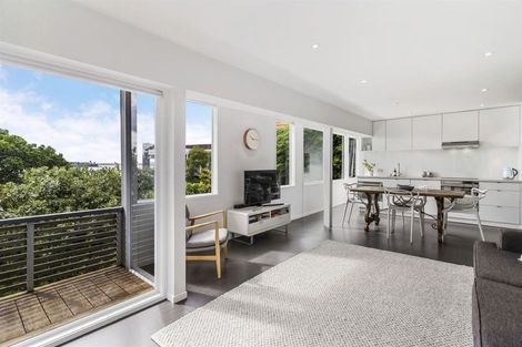 Photo of property in 3/73 Princes Street, Northcote Point, Auckland, 0627