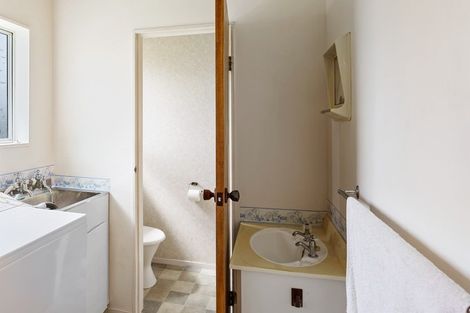 Photo of property in 2 Simcox Street, Otaki Beach, Otaki, 5512