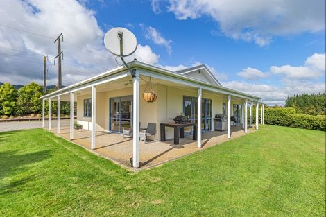 Photo of property in 2 Wallace Loop Road, Koputaroa, Levin, 5571