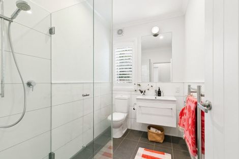 Photo of property in 8 Lochiel Road, Khandallah, Wellington, 6035