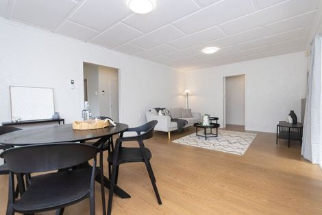 Photo of property in 95 Ruamahanga Crescent, Terrace End, Palmerston North, 4410