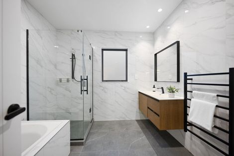 Photo of property in 30c Francis Street, Hauraki, Auckland, 0622