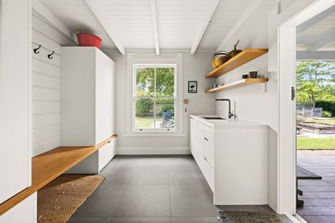 Photo of property in 29 Gordon Road, Te Awanga, 4102