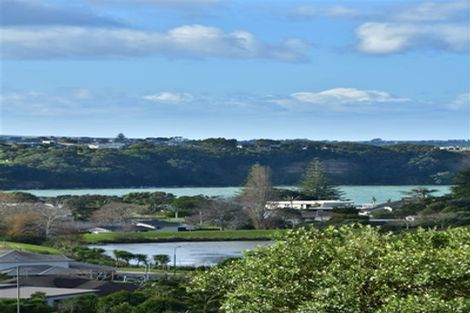 Photo of property in 1/28 Kestrel Heights, Arkles Bay, Whangaparaoa, 0932