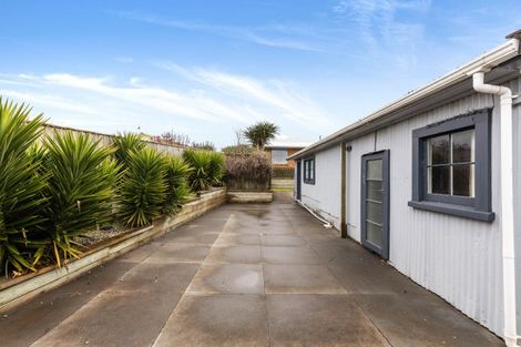 Photo of property in 69 Domett Street, Waitara, 4320