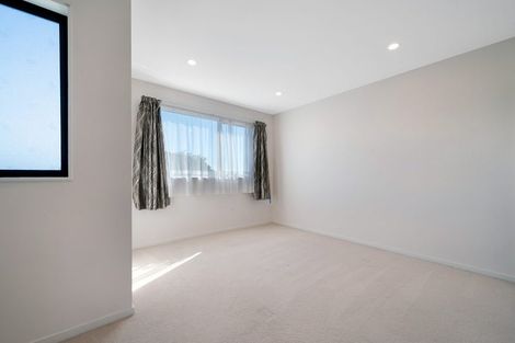 Photo of property in 4035c Great North Road, Glen Eden, Auckland, 0602