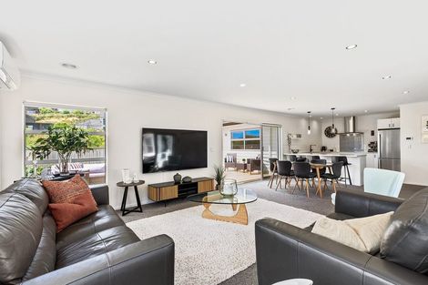 Photo of property in 12 Banks Boulevard, Whitby, Porirua, 5024