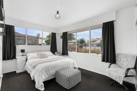 Photo of property in 3 Sarabande Avenue, Redwood, Christchurch, 8051