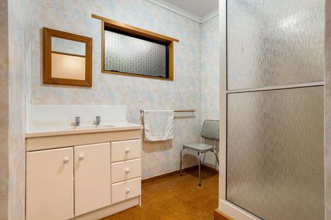 Photo of property in 115 Park Avenue, Whangamata, 3620