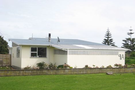 Photo of property in 91a Leslie Street, Waitara, 4320