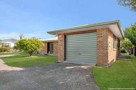 Photo of property in 1/114 The Circle, Manly, Whangaparaoa, 0930