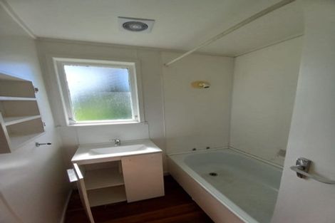 Photo of property in 1 Tairere Crescent, Rosehill, Papakura, 2113