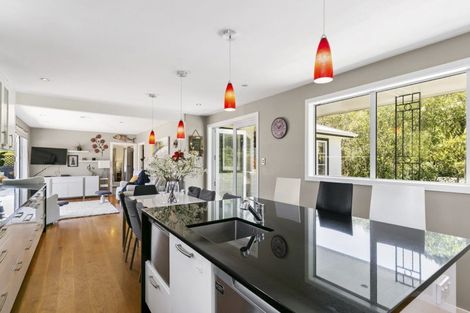 Photo of property in 54 Collins Avenue, Tawa, Wellington, 5028