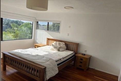Photo of property in 1/28 Sandown Road, Rothesay Bay, Auckland, 0630