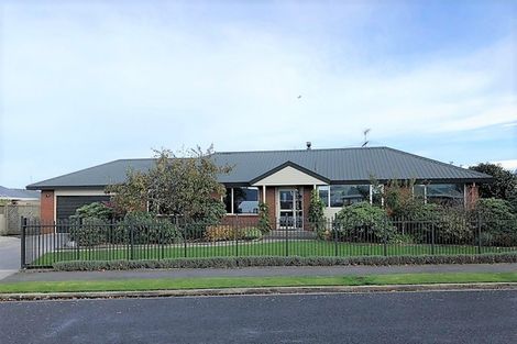 Photo of property in 32 Silverstream Drive, Mosgiel, 9024