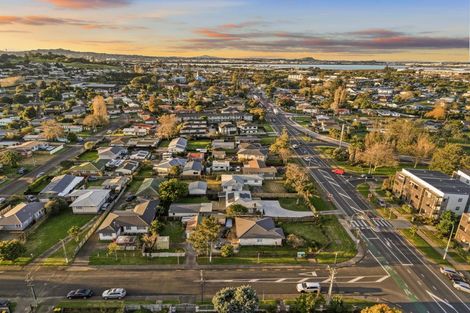 Photo of property in 37 Mckenzie Road, Mangere Bridge, Auckland, 2022