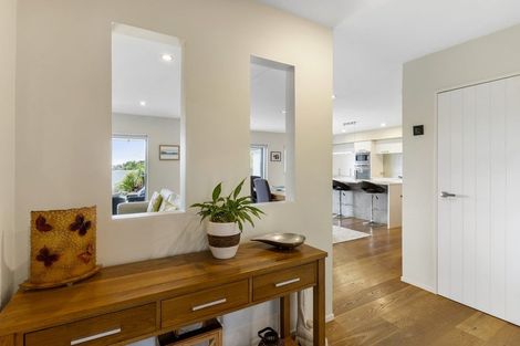 Photo of property in 31 Beachwood Drive, Hatfields Beach, Orewa, 0931