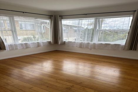 Photo of property in 1/54 Target Road, Totara Vale, Auckland, 0629