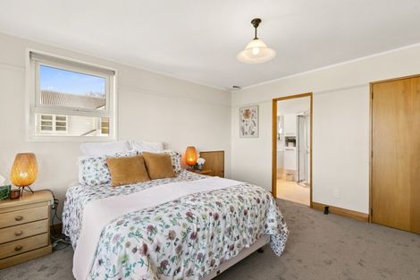 Photo of property in 79 Ranui Crescent, Khandallah, Wellington, 6035