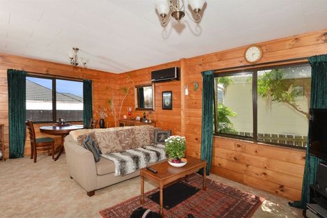 Photo of property in 3a Mountain Road, Morningside, Whangarei, 0110