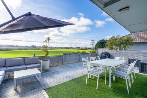 Photo of property in 73 Kawiu Road, Levin, 5510