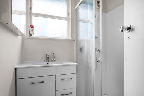 Photo of property in 66 Universal Drive, Henderson, Auckland, 0610