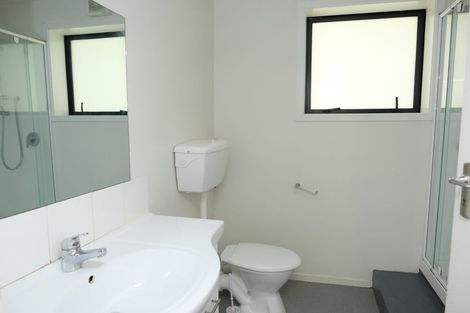 Photo of property in 70 Kelburn Parade, Kelburn, Wellington, 6012