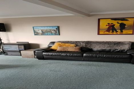 Photo of property in 295 Main Road, Tawa, Wellington, 5028