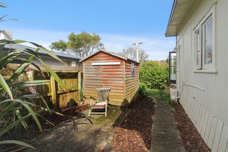 Photo of property in 4 Mceldowney Road, Titirangi, Auckland, 0604