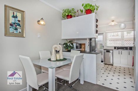 Photo of property in 11 Lupton Avenue, Kensington, Whangarei, 0112