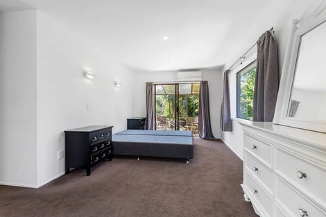 Photo of property in 1/17 Mizpah Road, Waiake, Auckland, 0630