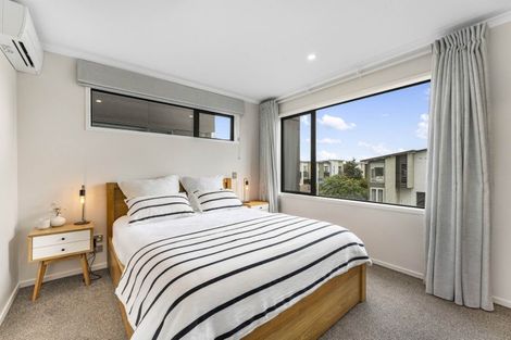 Photo of property in 10 Walter Merton Road, Hobsonville, Auckland, 0616