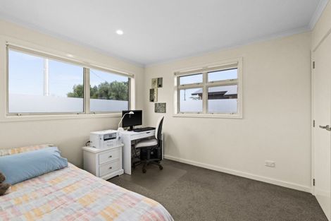 Photo of property in 4a Read Crescent, Clive, 4102