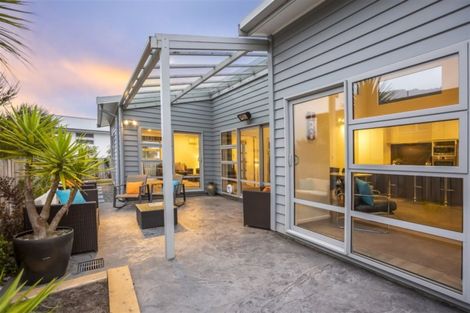 Photo of property in 28 Kilkelly Close, Tawa, Wellington, 5028