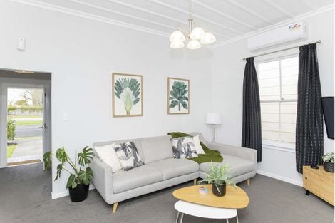 Photo of property in 43 Disraeli Street, Gisborne, 4010